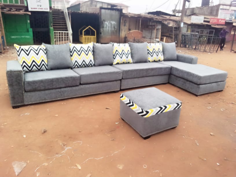 7 seater L shape sofa set.
