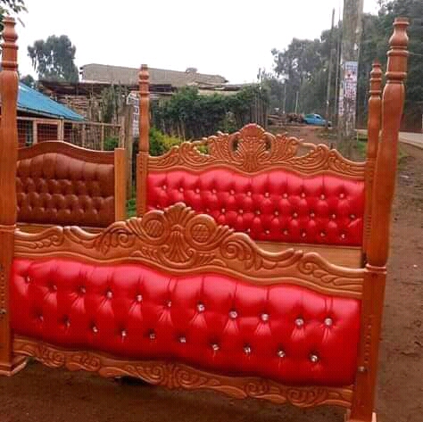 King size posta bed, 6×6 made of mahogany and high quality fabric.