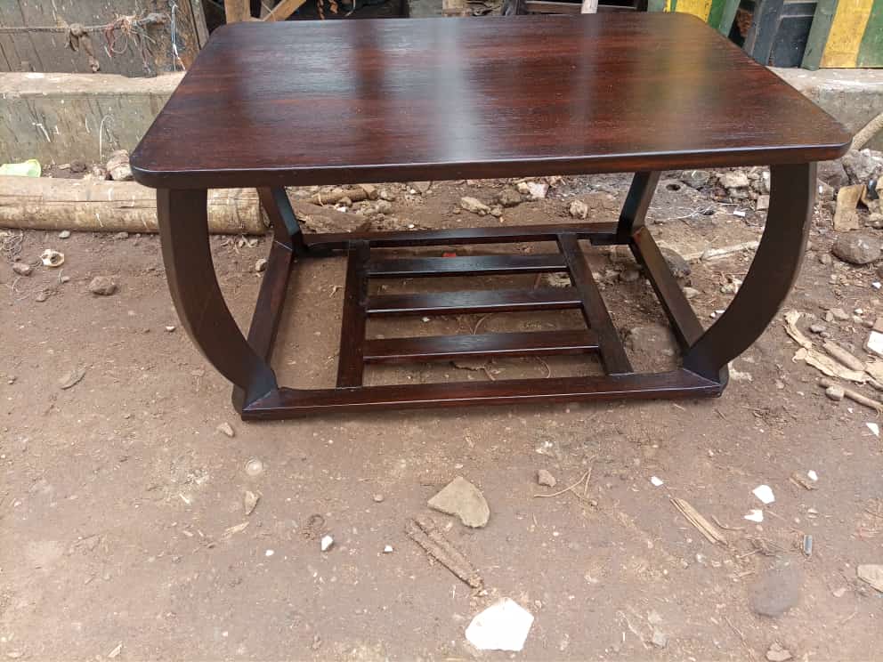 Coffee table with under selve